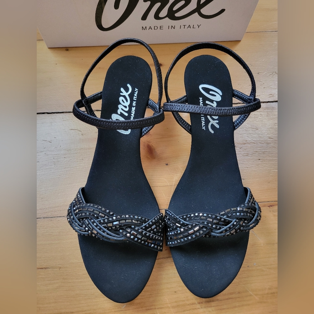 Heels Like new ONEX Made in Italy heels! Beaded Size 10 40 sexy heels. CLEAN - Picture 2 of 11